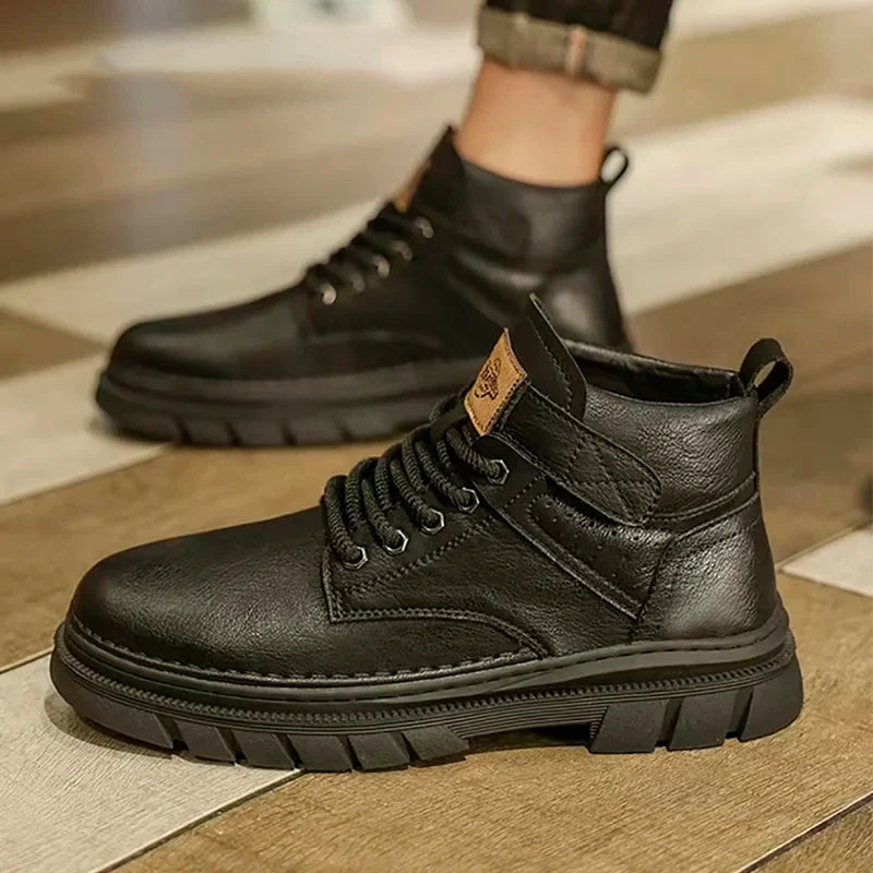 Bota de Couro Masculina - Visane + BRINDES: Relógio Premium e Carteira de Couro