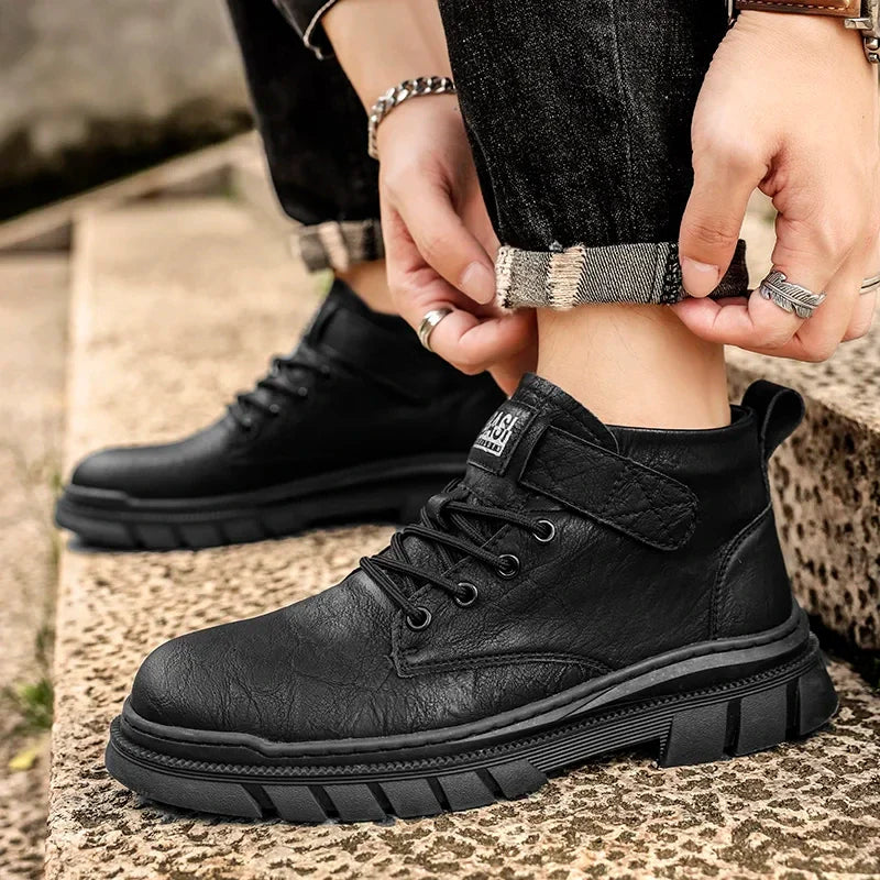 Bota de Couro Masculina - Visane + BRINDES: Relógio Premium e Carteira de Couro