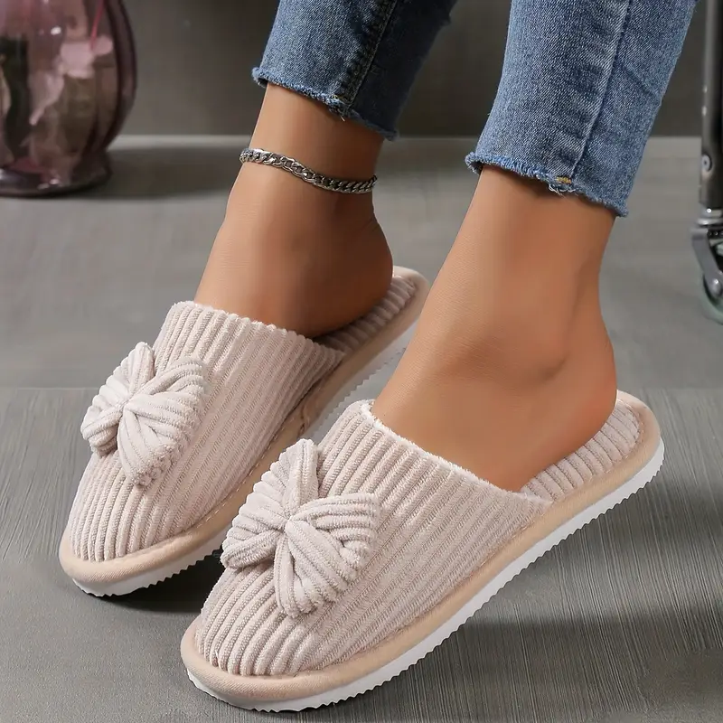 [PAGUE 1, LEVE 2] Pantufa Aveludada Feminina -  Lunara