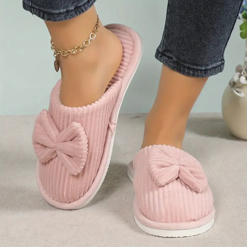 [PAGUE 1, LEVE 2] Pantufa Aveludada Feminina -  Lunara