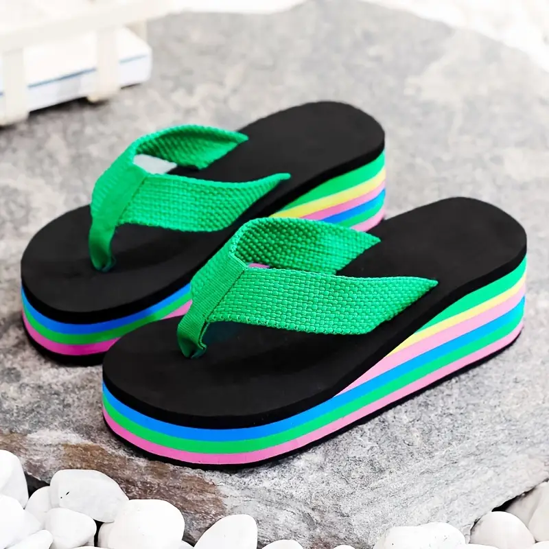 [PAGUE 1, LEVE 2] Chinelo Plataforma Antiderrapante Feminina - Raibow